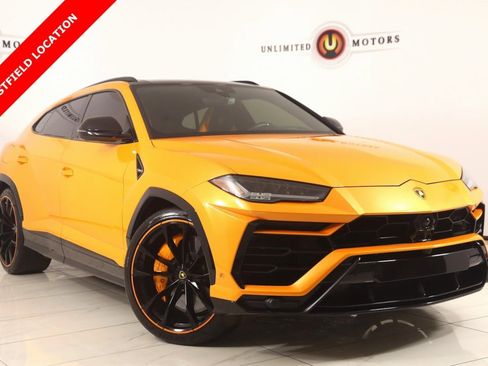 Used 2021 Lamborghini Urus image 1