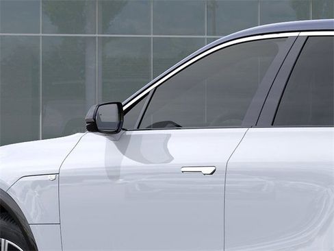 New 2026 Cadillac Lyriq Luxury image 12