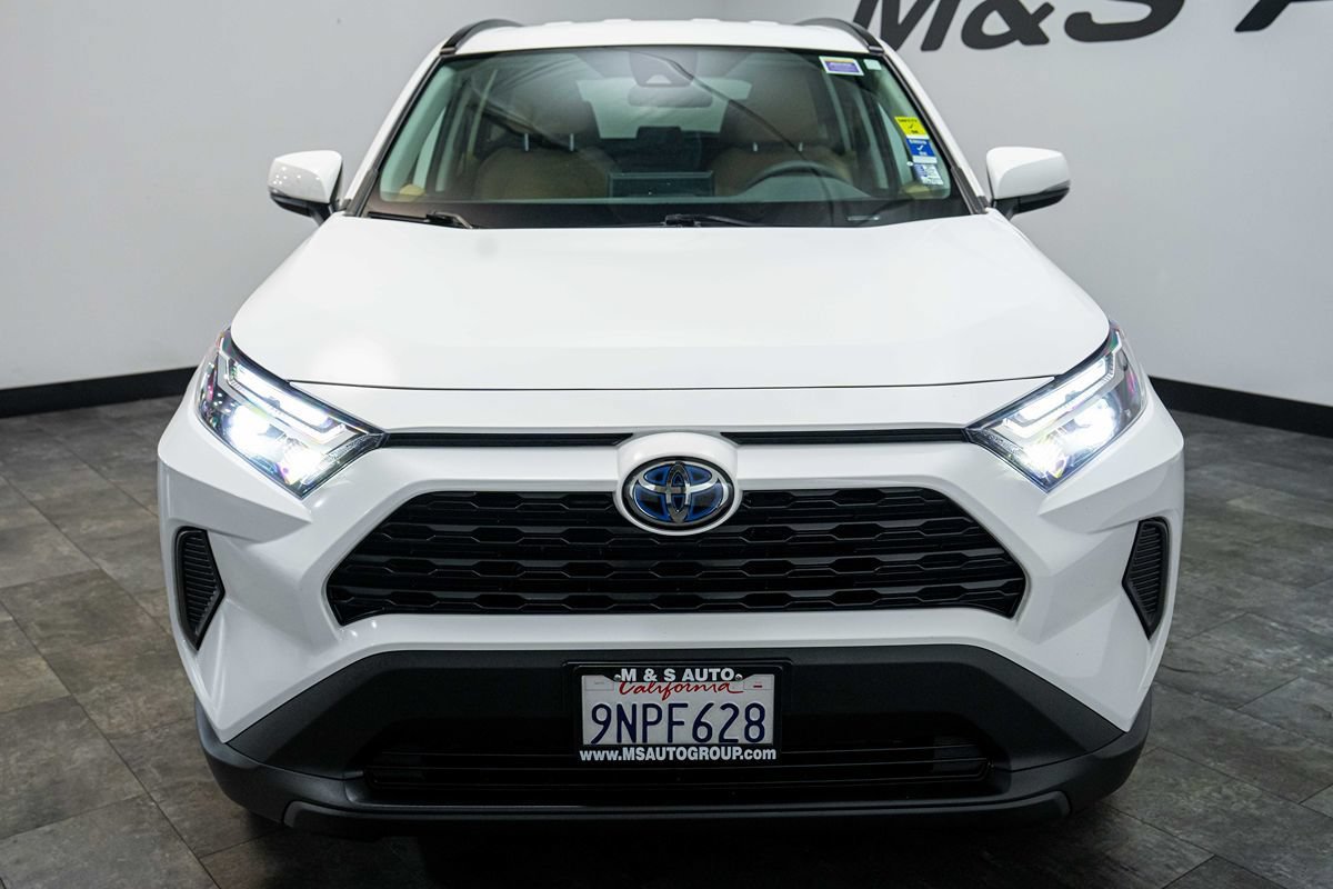 Used 2024 Toyota RAV4 LE AWD/4WD image 6