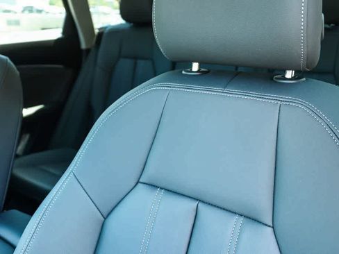 Used 2025 Audi Q5 Premium w/ Convenience Package AWD/4WD image 25