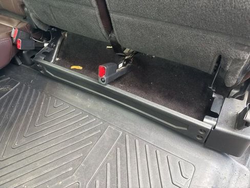 Used 2015 Ford F150 Platinum w/ Equipment Group 701A Luxury image 32