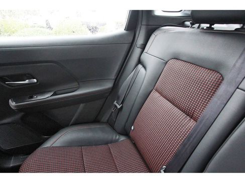 New 2025 Nissan Kicks SR w/ Illumination Package FWD image 11