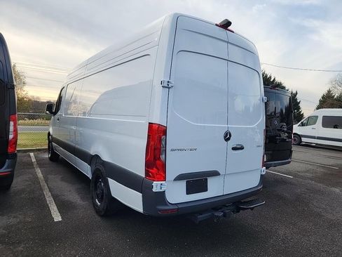Used 2025 Mercedes-Benz Sprinter 2500 image 6