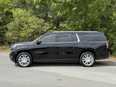 Certified 2024 Chevrolet Suburban High Country w/ Premium Package 2 image 8