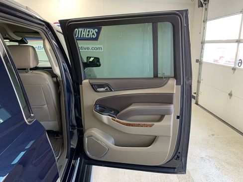 Used 2020 Chevrolet Suburban Premier w/ Max Trailering Package AWD/4WD image 29