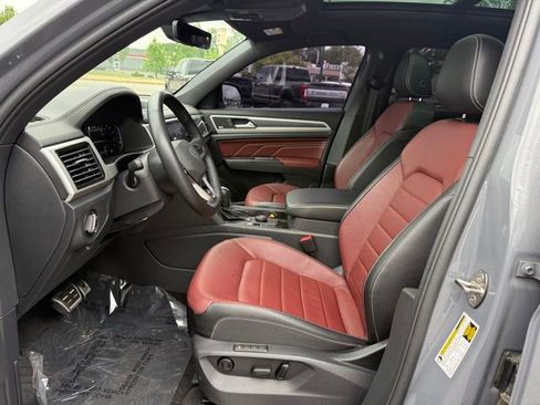 New 2023 Volkswagen Atlas Cross Sport SEL Premium R-Line AWD/4WD image 13