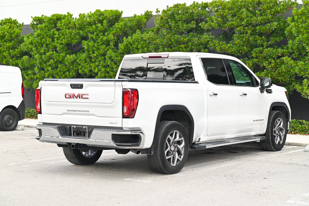 Used 2023 GMC Sierra 1500 SLT w/ SLT Premium Plus Package RWD image 4