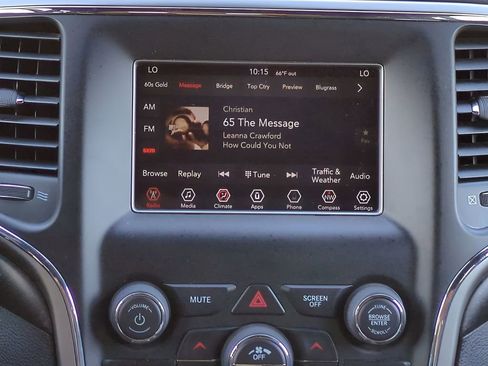 Used 2018 Jeep Grand Cherokee Laredo image 17