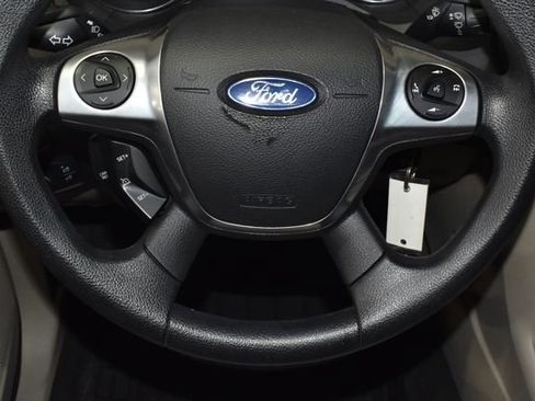 Used 2014 Ford Focus SE FWD image 20
