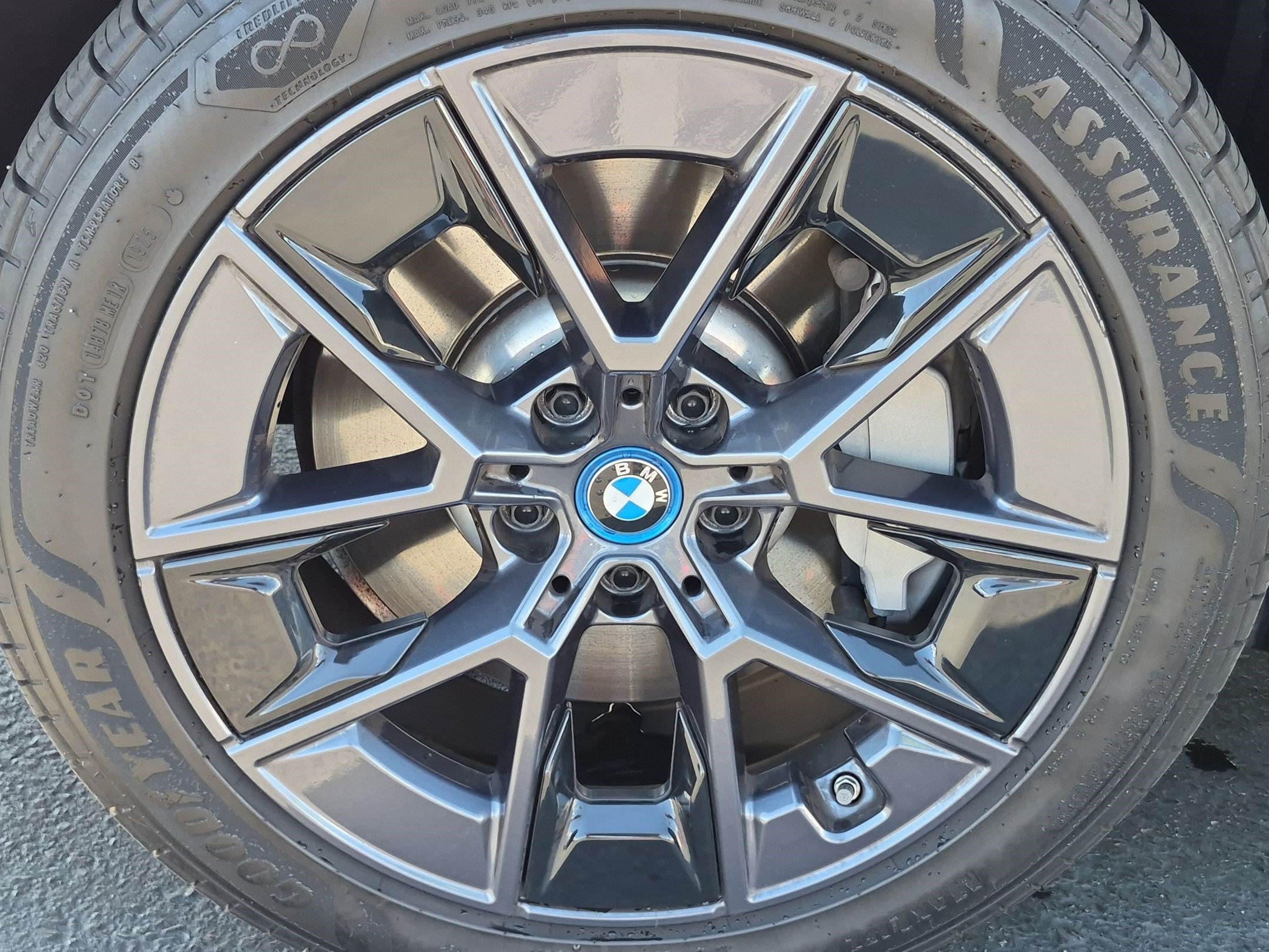 Used 2024 BMW i4 eDrive35 w/ Premium Package RWD image 13