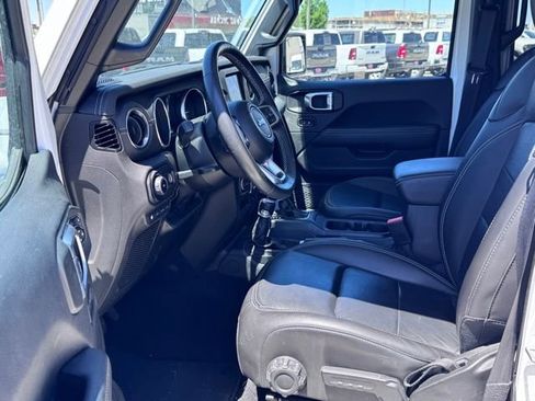 Used 2023 Jeep Wrangler Unlimited Sahara w/ Cold Weather Group AWD/4WD image 15