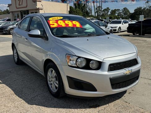 Used 2015 Chevrolet Sonic LT image 3