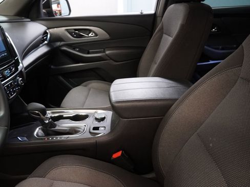Certified 2023 Chevrolet Traverse LT FWD image 7