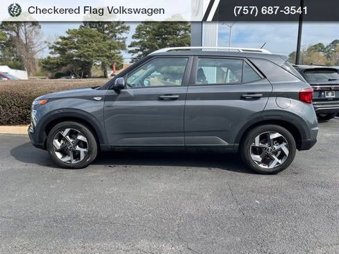 Used 2023 Hyundai Venue SEL w/ Cargo Package image 6