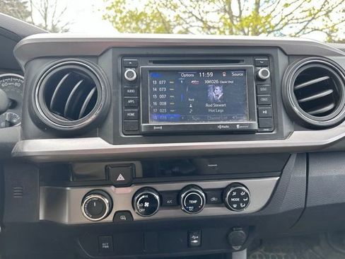 Used 2017 Toyota Tacoma SR5 w/ Tow Package image 14