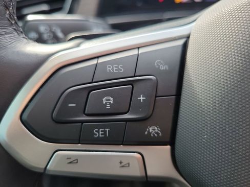 Used 2024 Volkswagen Atlas SEL Premium R-Line image 24