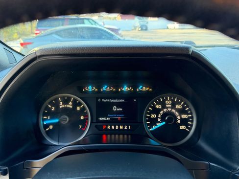 Used 2016 Ford F150 XLT w/ Equipment Group 302A Luxury image 20