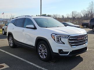 Used 2023 GMC Terrain SLT video 1