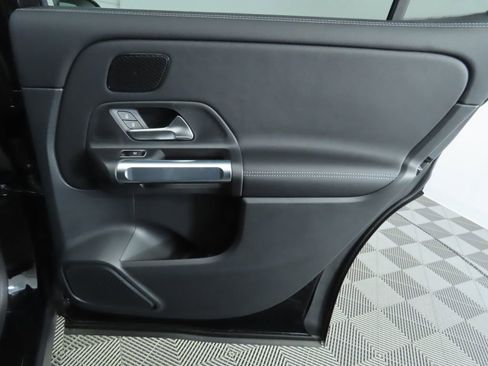 Certified 2025 Mercedes-Benz GLB 250 image 27