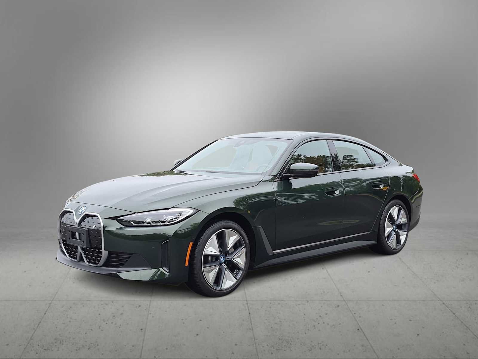 Used 2023 BMW i4 eDrive35 w/ Premium Package RWD image 4