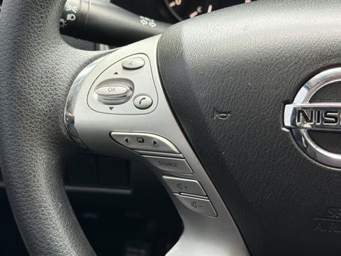 Used 2018 Nissan Murano S FWD image 17