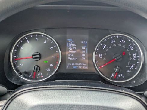 Used 2020 Toyota RAV4 XLE image 20