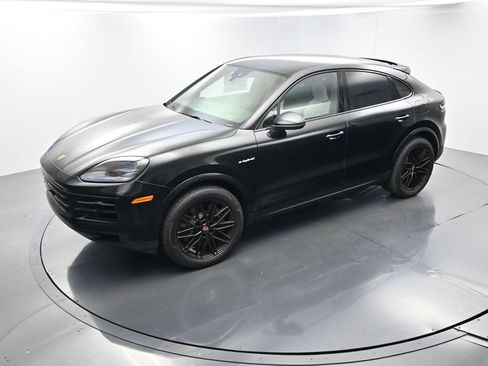Certified 2026 Porsche Cayenne E-Hybrid Coupe AWD/4WD image 34