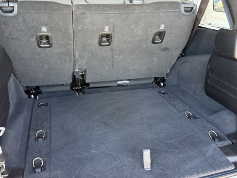 Used 2025 Jeep Wrangler Sahara image 30