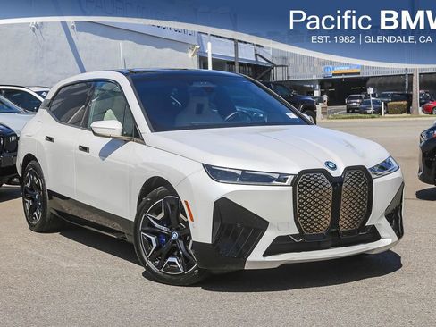 Certified 2023 BMW iX xDrive50 w/ Premium Package AWD/4WD image 1