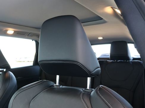 Certified 2023 INFINITI QX60 Luxe w/ Performance Audio Package image 17