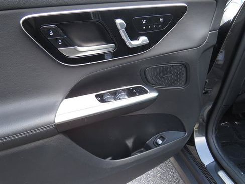 Used 2026 Mercedes-Benz GLC 300 4MATIC image 9