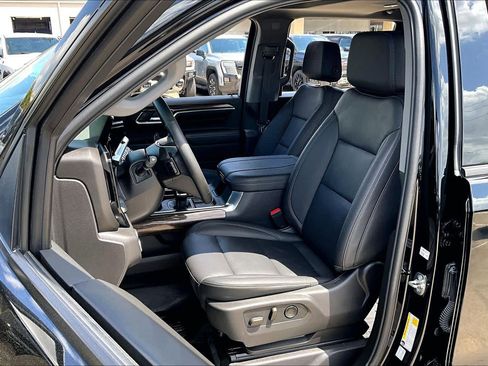 Used 2024 GMC Sierra 1500 Elevation w/ Elevation Premium Package image 8