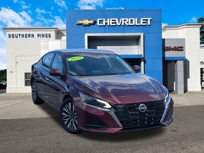 Used 2023 Nissan Altima 2.5 SV