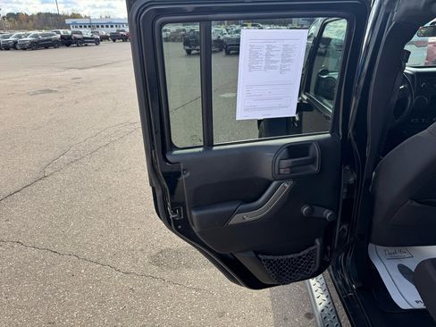 Used 2013 Jeep Wrangler Unlimited Sport w/ Dual Top Group image 13