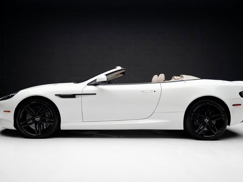 Used 2016 Aston Martin DB9 GT image 19