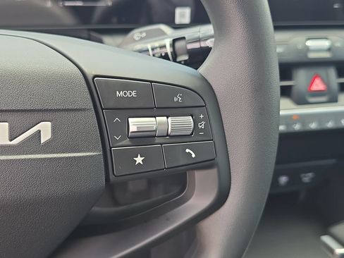 New 2026 Kia K4 FWD image 30