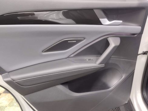 New 2026 Volkswagen Tiguan SEL R-Line image 26