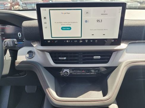 New 2026 Ford Explorer Active RWD image 10