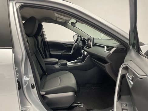 Used 2024 Toyota RAV4 XLE FWD image 17
