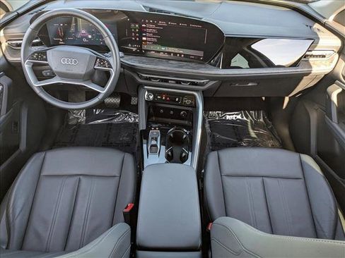 Certified 2025 Audi Q5 Premium w/ Convenience Package image 15