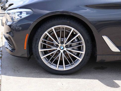 Used 2019 BMW 530i w/ Convenience Package RWD image 8