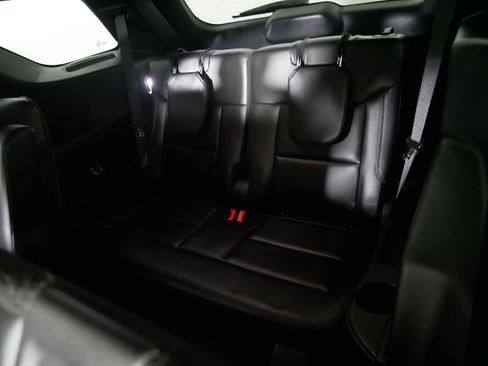 Used 2020 Ford Explorer Limited w/ Class III Trailer Tow Package image 33