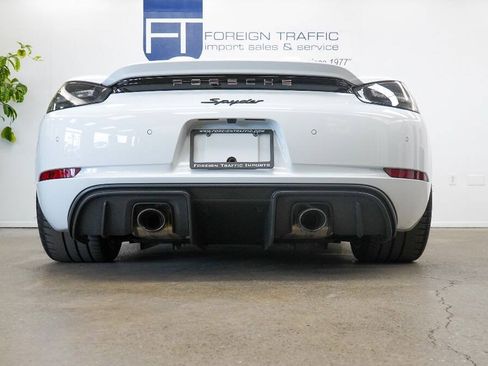 Used 2020 Porsche 718 Boxster Spyder RWD image 52