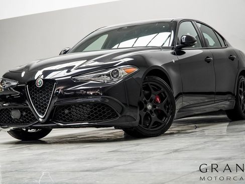 Used 2022 Alfa Romeo Giulia Ti image 1