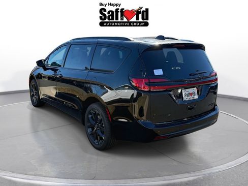 New 2026 Chrysler Pacifica Limited w/ S Appearance Package AWD/4WD image 5