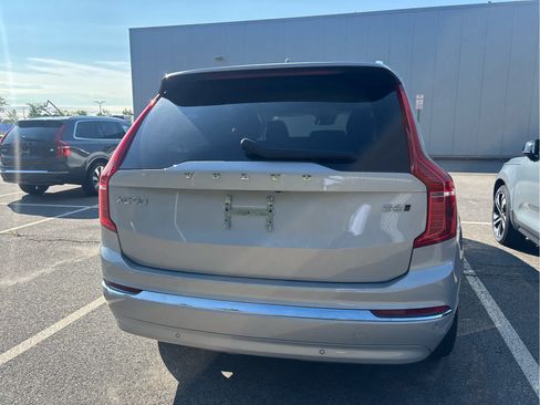 Used 2023 Volvo XC90 B6 Plus w/ Protection Package AWD/4WD image 4