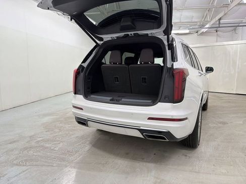 Certified 2023 Cadillac XT6 Premium Luxury image 27