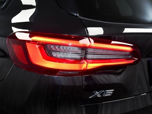 Used 2023 BMW X5 xDrive45e w/ M Sport Package image 97