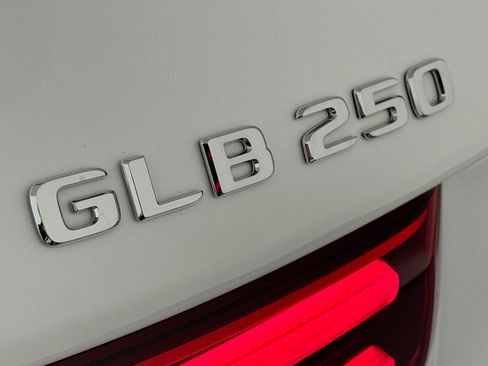 Certified 2026 Mercedes-Benz GLB 250 image 9
