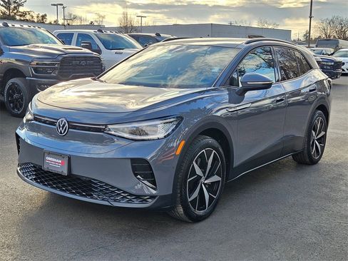 Used 2023 Volkswagen ID.4 Pro S image 3